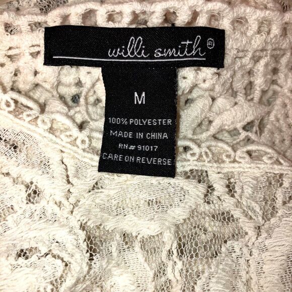WILLI SMITH sz M Neutral Beige Lace Crochet Angel Flowy Sleeve Top Breathable - Picture 5 of 6